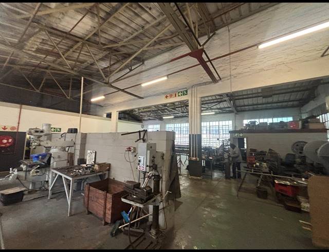 327M² WAREHOUSE TO LET IN BELLVILLE SOUTH